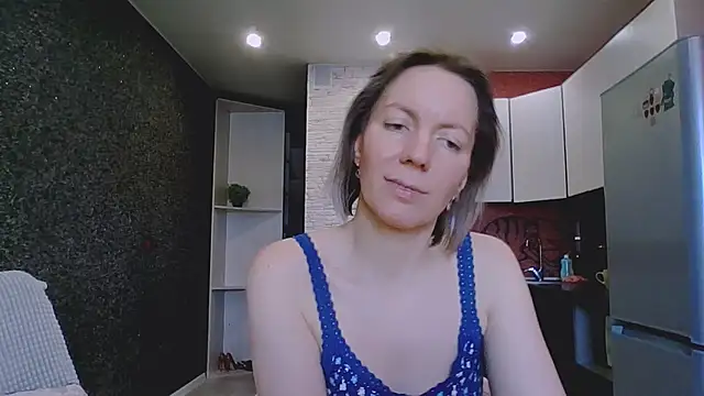 Amanda Luxe online show from 02/20/26, 06:26