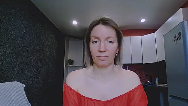 Amanda Luxe online show from 02/25/26, 03:07