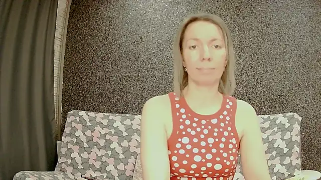 Amanda Luxe online show from 01/12/26, 03:02