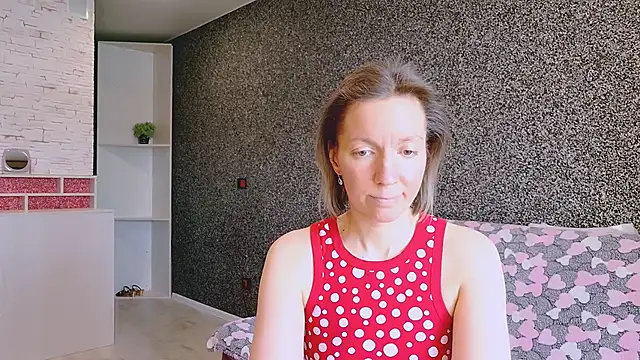 Amanda Luxe online show from 03/21/26, 08:19