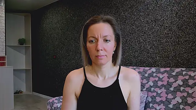 Amanda Luxe online show from 03/27/26, 03:04