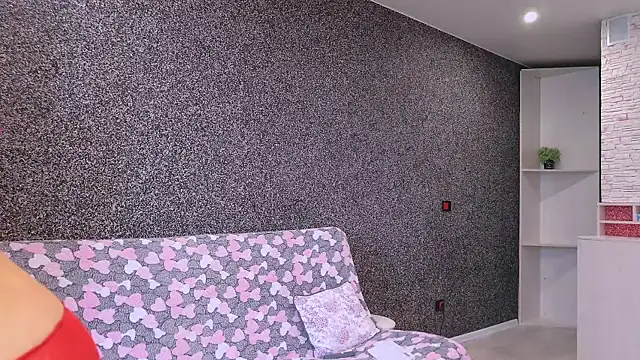 Amanda Luxe online show from 04/21/26, 03:02