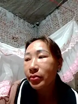 Fading roses online show from 04/10/26, 03:08