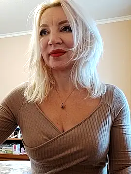 Snapshot of MiraStar984 chatting on 02/21/26, 02:41 MiraStar984 online show from 02/21/26, 02:41