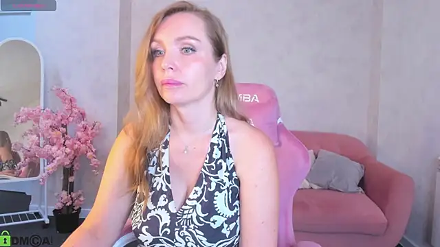 Snapshot of Marie_Hayes chatting on 06/16/26, 01:05 Marie Hayes online show from 06/16/26, 01:05