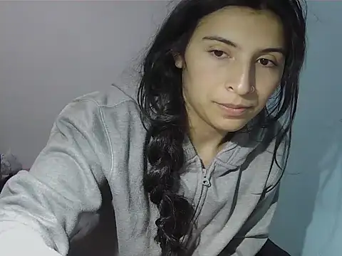 Emily Gree online show from 04/11/26, 03:58