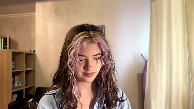 Dia DeAmas online show from 04/22/26, 11:17