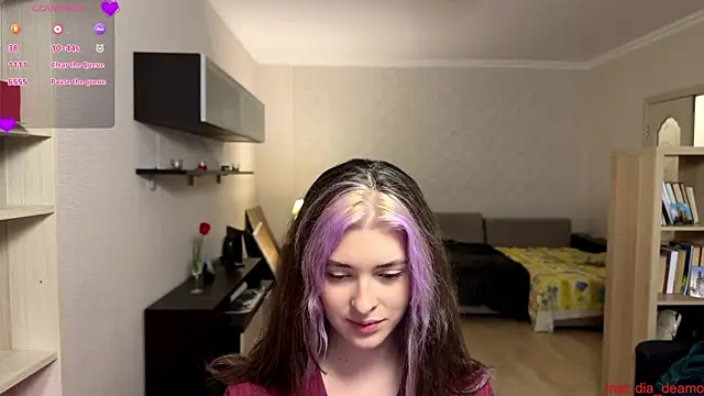 Dia DeAmas online show from 04/15/26, 01:15