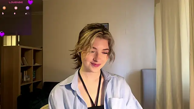 Dia DeAmas online show from 05/14/26, 04:04