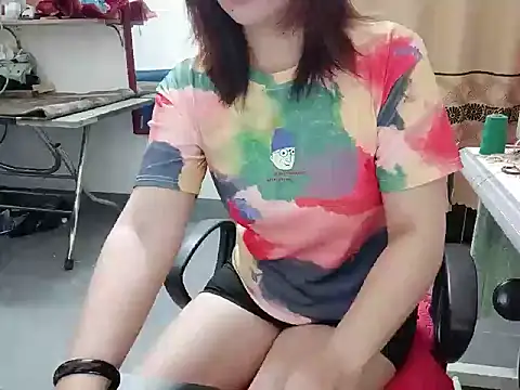 Heni6368 online show from 04/04/26, 09:32