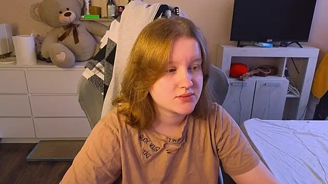 Ol1via online show from 04/08/26, 02:46