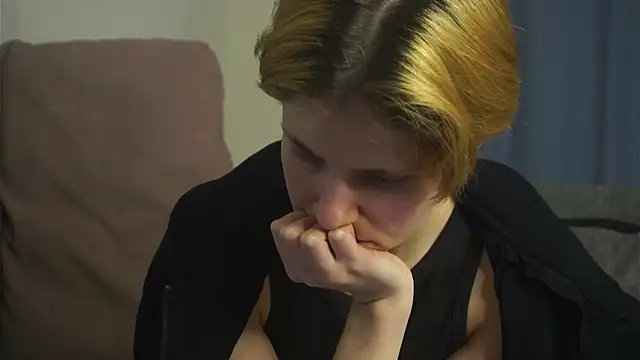 JoycelynMoctezuma online show from 01/13/26, 08:46