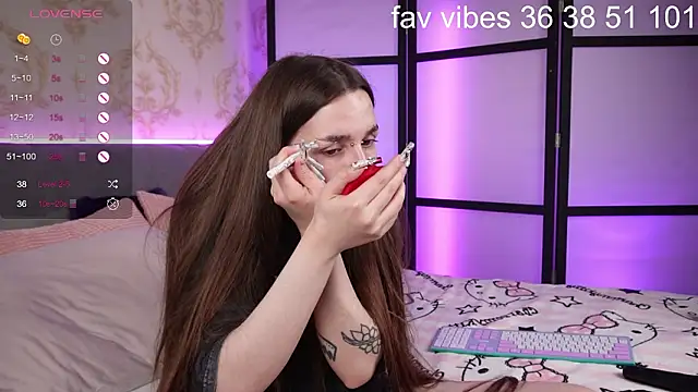 Alice Goth online show from 02/07/26, 03:42