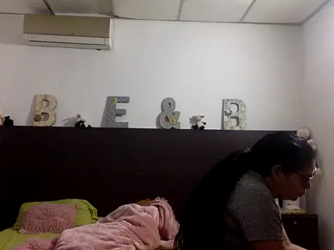 Flabia Roses online show from 01/13/26, 12:31