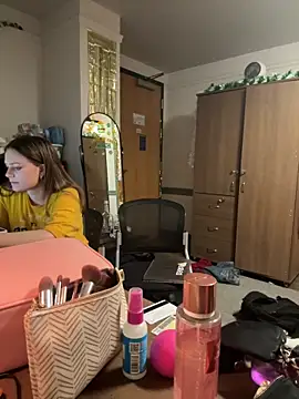 CookiesNcreaming online show from 02/24/26, 08:04