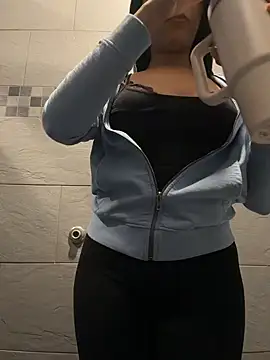 AnahiSkye online show from 03/25/26, 06:07