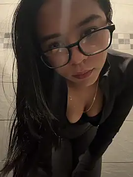 AnahiSkye online show from 04/29/26, 08:26