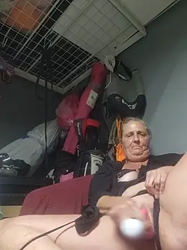 HotAzMilf online show from 04/14/26, 03:17