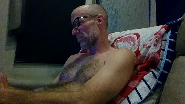 Snapshot of tittycum3636 chatting on 07/10/26, 07:19 tittycum3636 online show from 07/10/26, 07:19