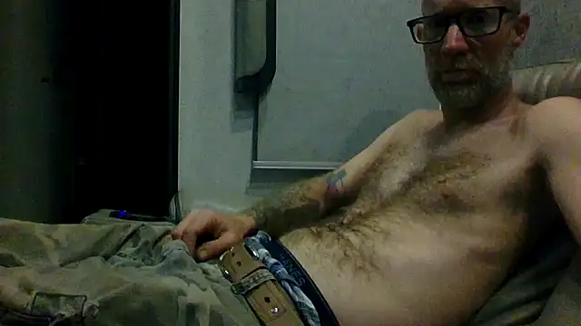 Snapshot of tittycum3636 chatting on 05/31/26, 05:35 tittycum3636 online show from 05/31/26, 05:35