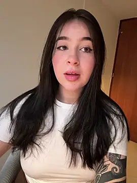 evelynrosess1 online show from 04/10/26, 10:28