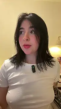 Snapshot of evelynrosess1 chatting on 07/10/26, 12:43 evelynrosess1 online show from 07/10/26, 12:43