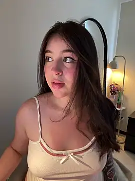 evelynrosess1 online show from 04/20/26, 09:27