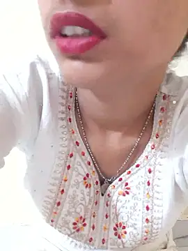 Snapshot of Kanchan7909 chatting on 05/21/26, 03:53 Kanchan7909 online show from 05/21/26, 03:53