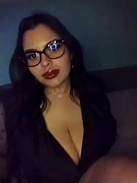 laillaluxe online show from 03/09/26, 08:45