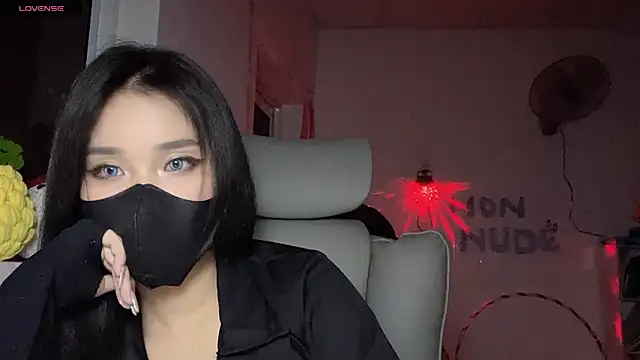 Tieu-May online show from 06/12/26, 09:01
