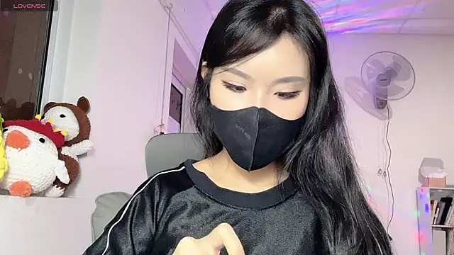 Tieu-May online show from 05/15/26, 09:24