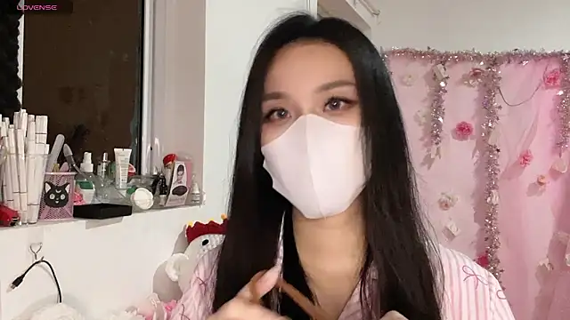 Tieu-May online show from 03/16/26, 09:28