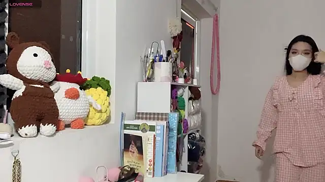 Tieu-May online show from 04/07/26, 05:31