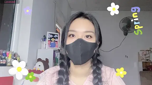 Tieu-May online show from 05/05/26, 07:11