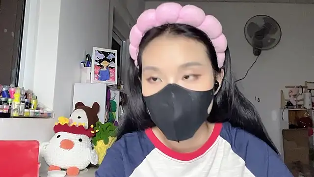 Tieu-May online show from 05/06/26, 08:57