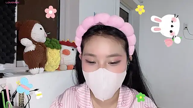 Tieu-May online show from 03/24/26, 09:15