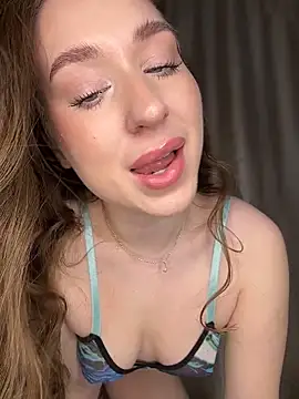 Snapshot of cuteeyesbaby chatting on 02/09/26, 02:42 cuteeyesbaby online show from 02/09/26, 02:42