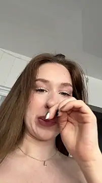 Snapshot of cuteeyesbaby chatting on 03/04/26, 06:10 cuteeyesbaby online show from 03/04/26, 06:10