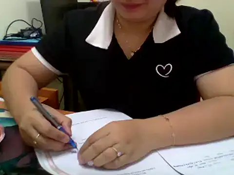 Sarah no land online show from 04/08/26, 01:51