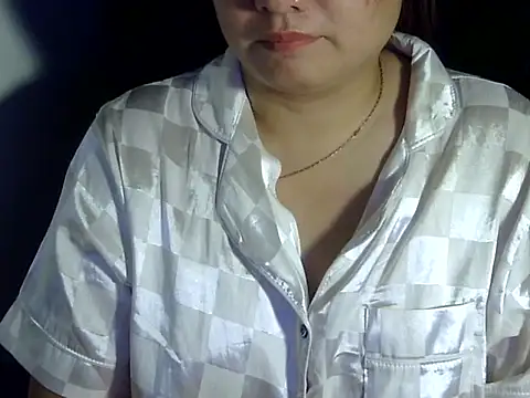 Snapshot of Sarah_no_land chatting on 07/13/26, 03:11 Sarah no land online show from 07/13/26, 03:11
