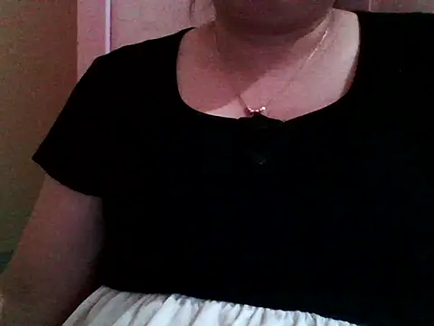 Snapshot of Sarah_no_land chatting on 06/13/26, 05:16 Sarah no land online show from 06/13/26, 05:16
