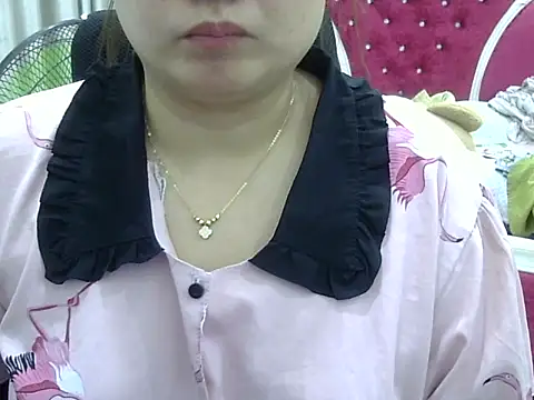 Sarah no land online show from 05/17/26, 07:52