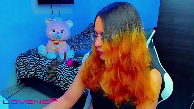 lillykittyyy online show from 04/13/26, 03:10