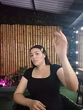 Snapshot of Astrid_williams chatting on 06/03/26, 01:50 Astrid williams online show from 06/03/26, 01:50