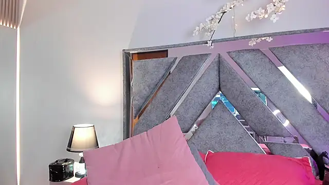 Snapshot of Astrid_williams chatting on 06/21/26, 03:29 Astrid williams online show from 06/21/26, 03:29