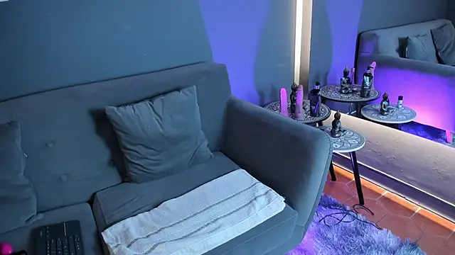 Astrid williams online show from 01/14/26, 03:10