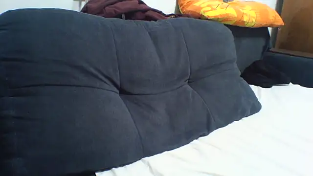 Snapshot of KaelNox chatting on 04/19/26, 12:06 KaelNox online show from 04/19/26, 12:06