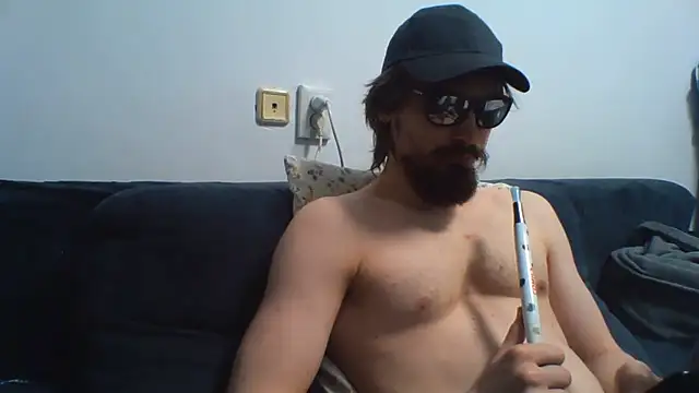 Snapshot of KaelNox chatting on 06/12/26, 07:44 KaelNox online show from 06/12/26, 07:44