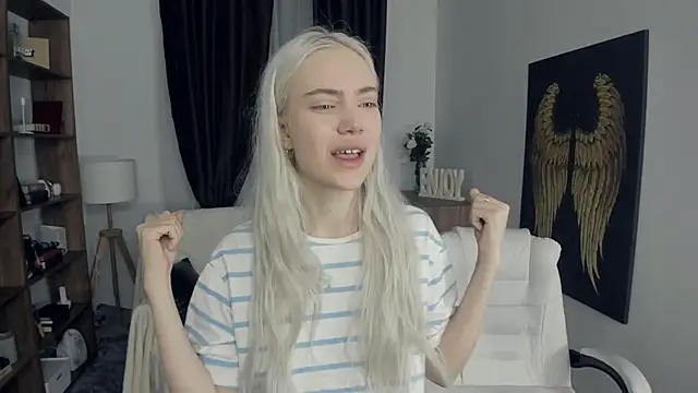 KristalCrowner online show from 02/20/26, 07:38