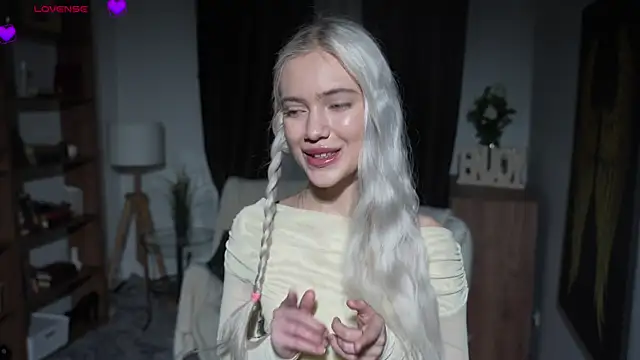 KristalCrowner online show from 03/23/26, 10:42